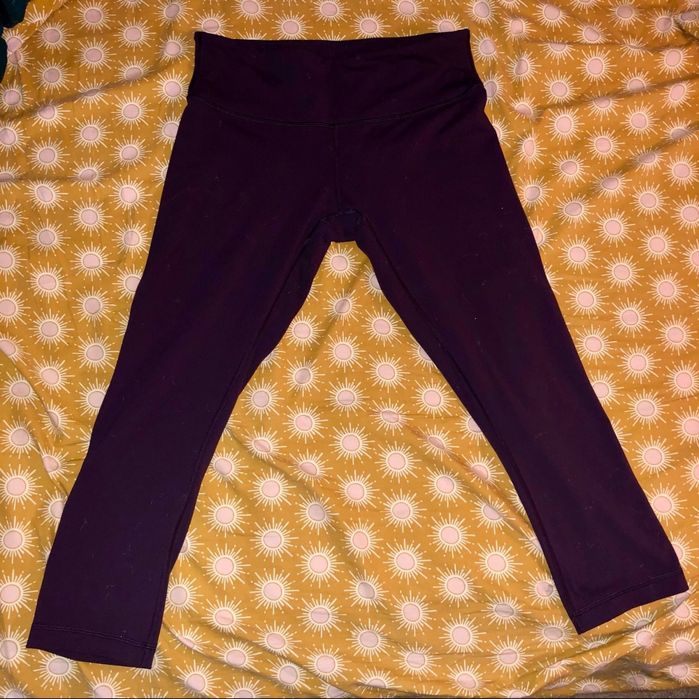 Lululemon 21” Bordeaux Drama Wunder Under